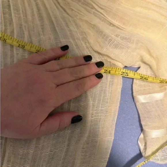 Ciel Cream Lace Trim Tunic - Picture 4 of 6